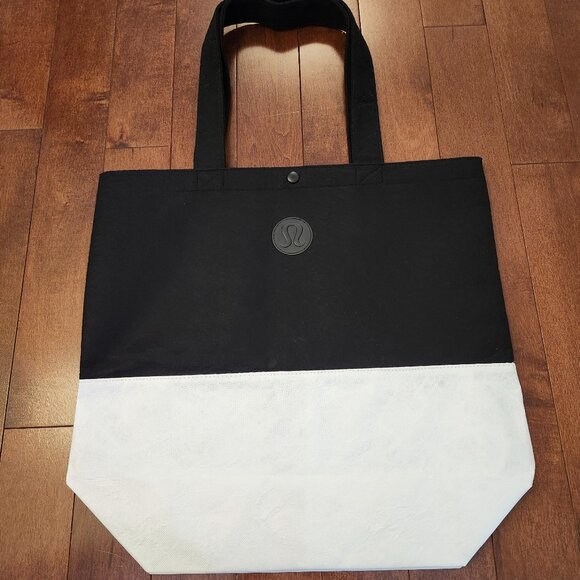 Lululemon Tyvek Felt black and white tote bag - Picture 1 of 6